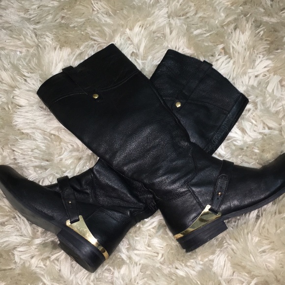 Black boots - Picture 5 of 7